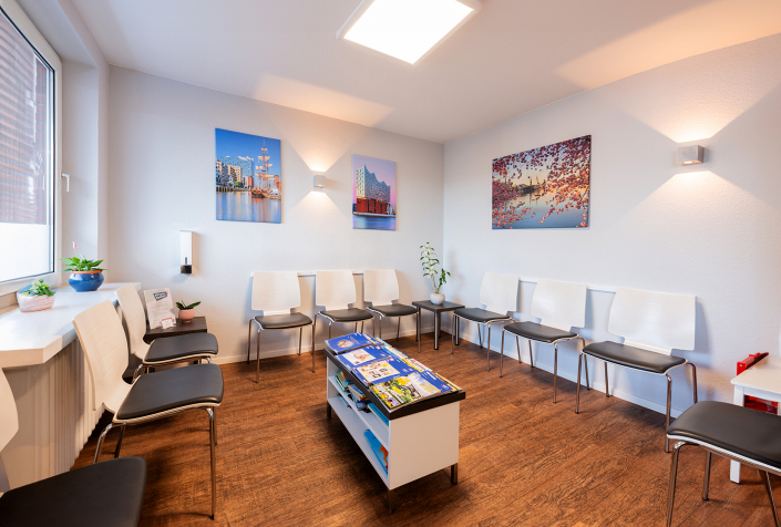 Hausarzt Tibarg Hamburg Wartezimmer